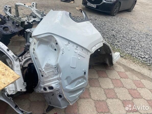 Тойота рав 4 четверть задняя правая