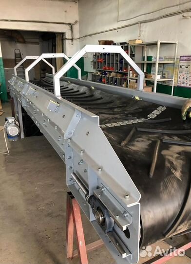 Ленточный конвейер желобчатого типа