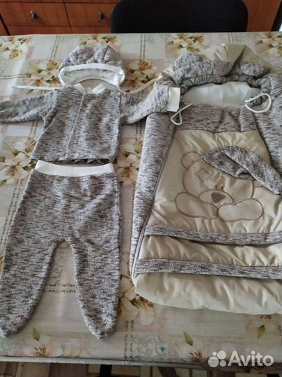 Демисезонный конверт на выписку