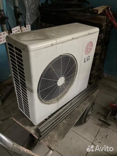 Наружный блок кондиционера LG