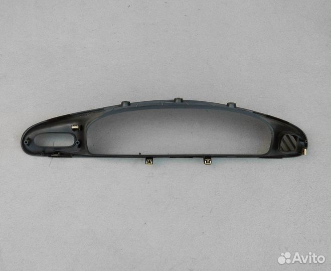 Рамка приборной панели Mazda 626 GE USA