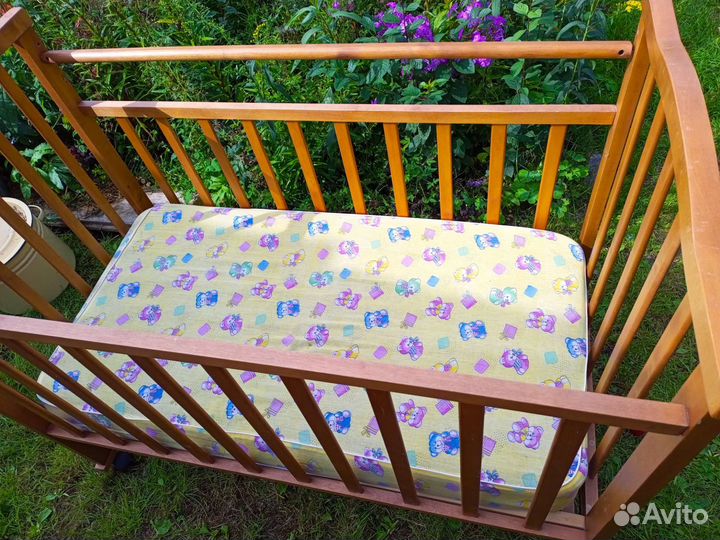 Детская кроватка