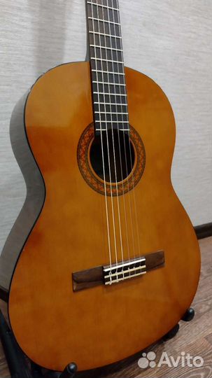 Классическая гитара yamaha C 40