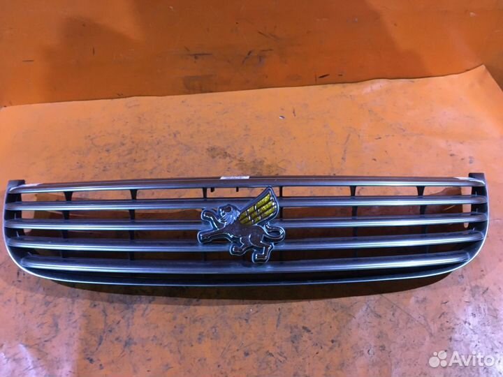 Решетка радиатора Toyota Soarer UZZ40