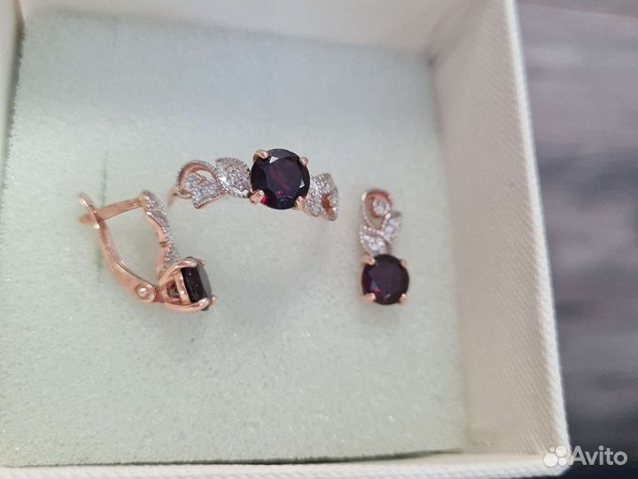 Комплект кольцо и серьги