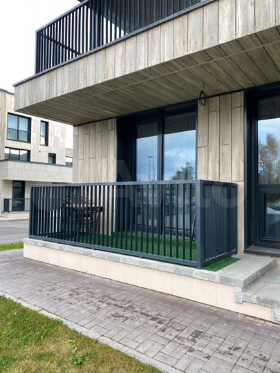 1-к. апартаменты, 55 м², 1/3 эт.