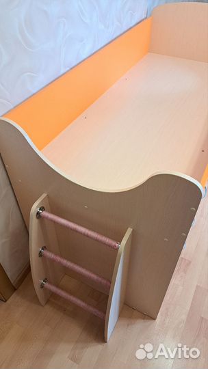 Детская кровать чердак со шкафом