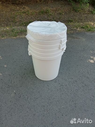 Ведро пластиковое с крышкой 30 литров