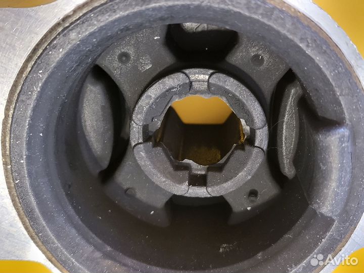 Сайлентблок рычага переднего правого Octavia