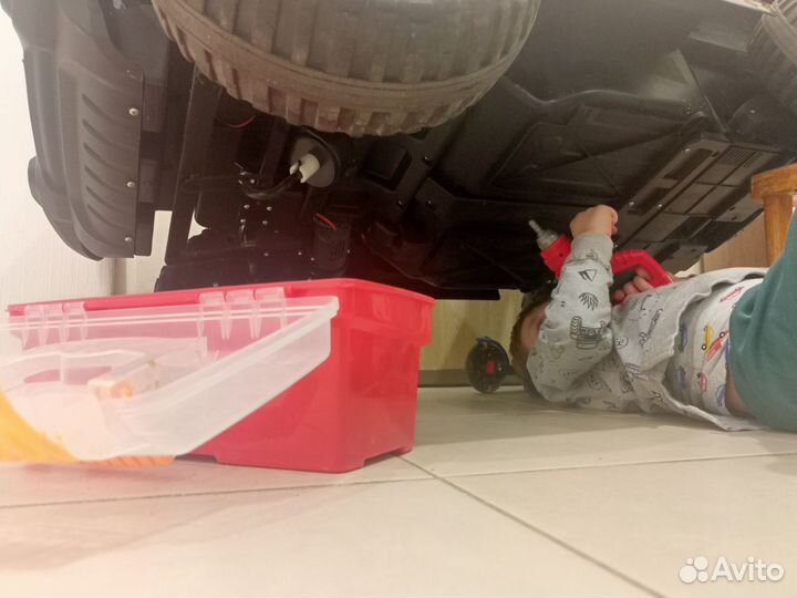 Детский электромобиль Jeep Rubicon