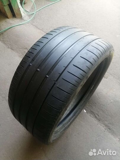 Pirelli P Zero PZ4 325/35 R22