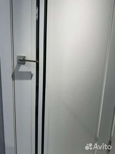 Двери межкомнатные серые Xline8