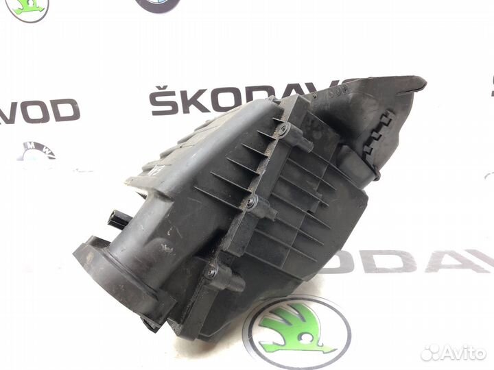 Корпус воздушного фильтра Skoda Octavia A7 (5E)