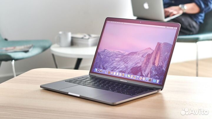 Ноутбук Apple Macbook Pro без залога