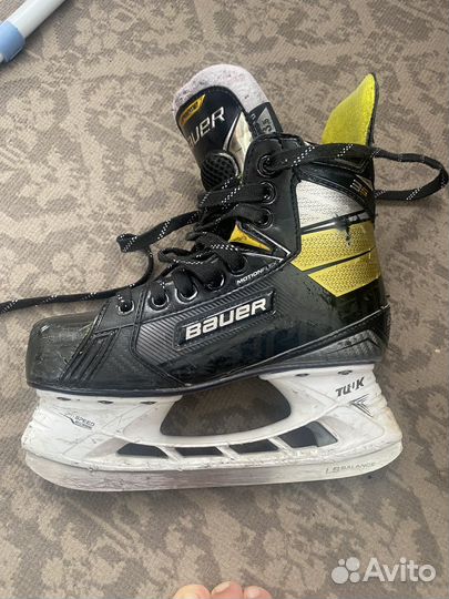Хоккейные коньки бауэр
