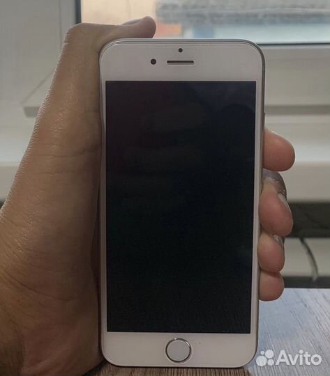 iPhone 6S, 64 ГБ