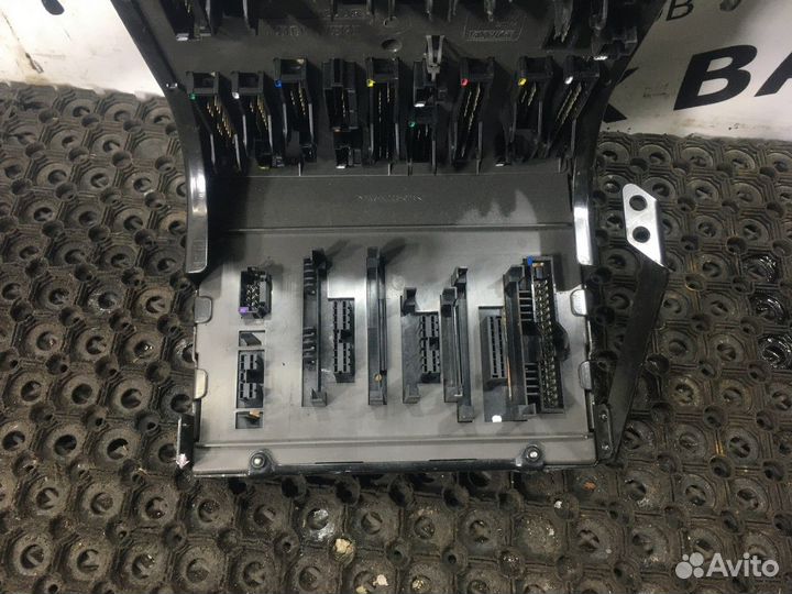 Блок предохранителей Renault Premium