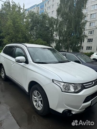 Mitsubishi Outlander 2.0 CVT, 2013, 200 000 км