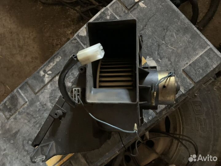 Мотор отопителя салона ниссан дизель cm87, fe6