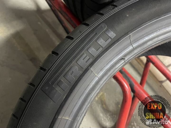 Pirelli P Zero PZ4 225/45 R19
