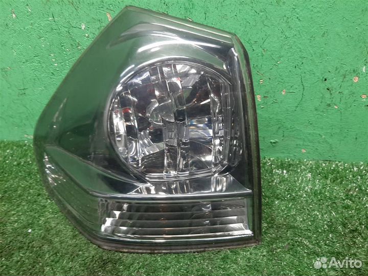 Фонарь задний наружный левый Lexus RX300 (MCU35)