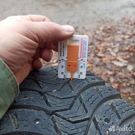 Michelin X-Ice North 3 215/65 R16