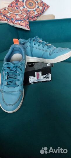 Кроссовки adidas