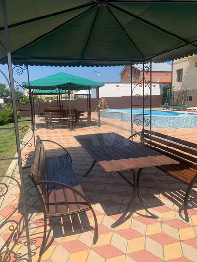 Дом 700 м² на участке 10 сот.