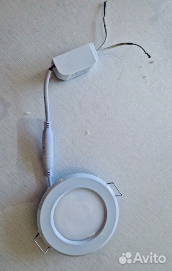 Светильник потолочный встраиваемый