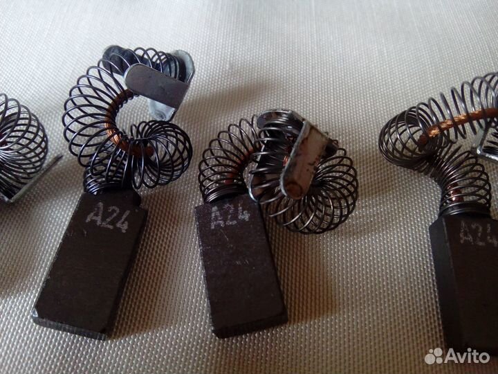 Щётки для электроинструмента 5 шт А24, + 3шт,новые