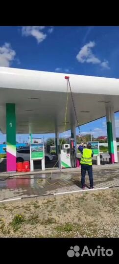 Мойка фасадов и витрин