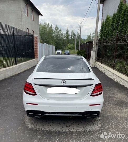 Спойлер на Mercedes W213