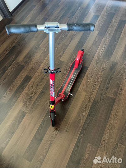 Ferrari shell самокат