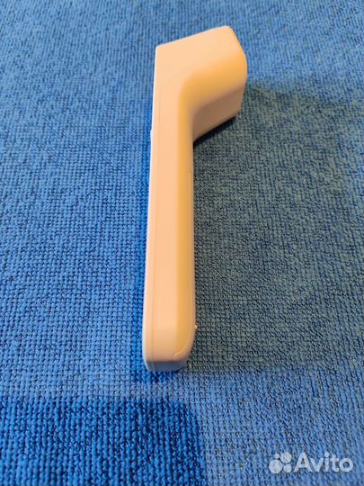 Медицинский термометр,пульсоксиметр