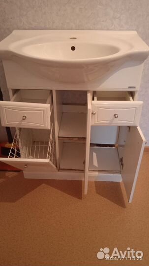 Тумба с раковиной б/у