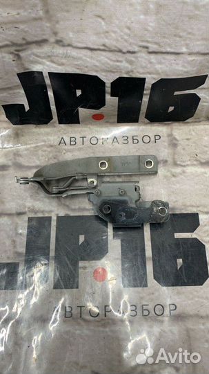 Петля капота передняя левая Infiniti M37 Y51