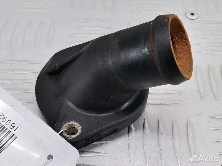 Корпус термостата Audi A6 4A/C4 1996 048121121B