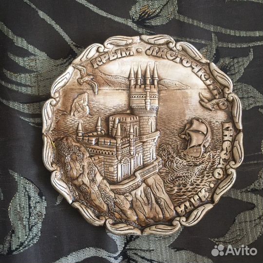 Тарелка сувенирная «ласточкино гнездо»