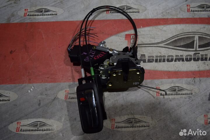 Замок двери перед право c Toyota Mark II GX110 1G