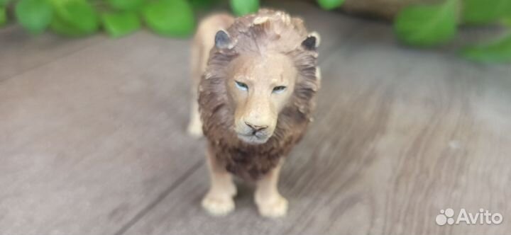 Фигурка Collecta Лев африканский, L 88782b