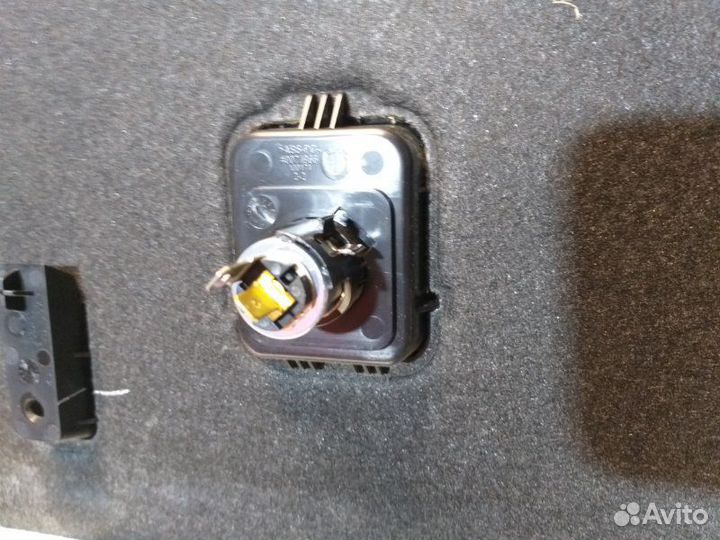 Обшивка багажника задняя правая Bmw X3 F25 3.0