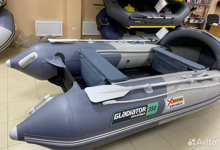 Черно-серый цвет Gladiator E350 (X-motors edition)