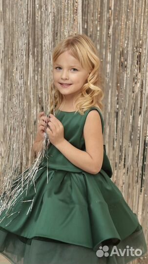 Платье для девочк зеленое