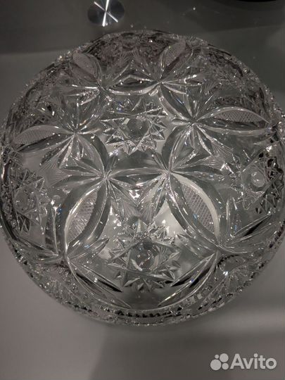 Большая хрустальная ваза