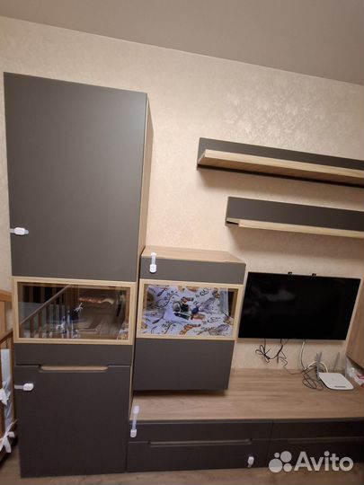 Стенка в гостиную Ангстрем Анри