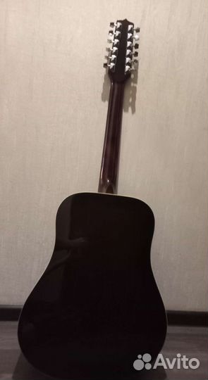 Двенадцатиструнная гитара