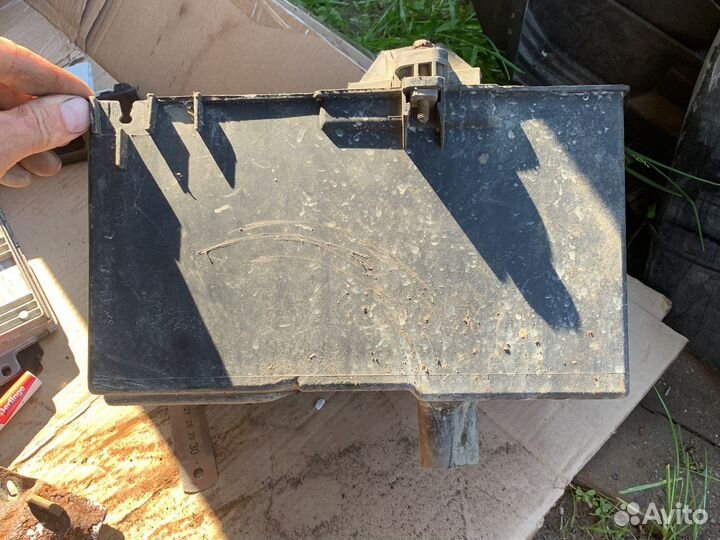 Площадка под аккумулятор peugeot 406