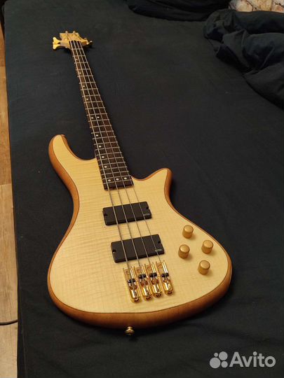 Бас гитара schecter