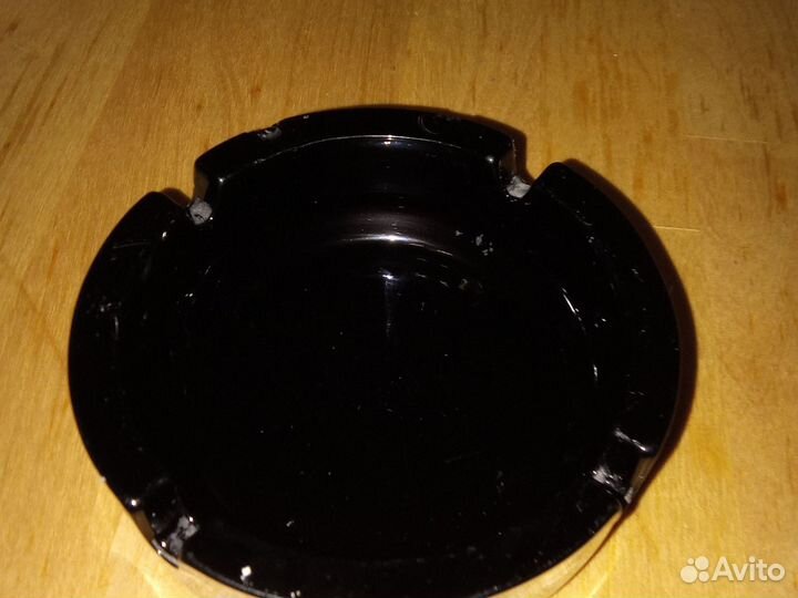 Пепельница цветное стекло бу отдам в дар