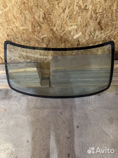 Лобовое стекло Honda cr-v rd1,небольшая трещина